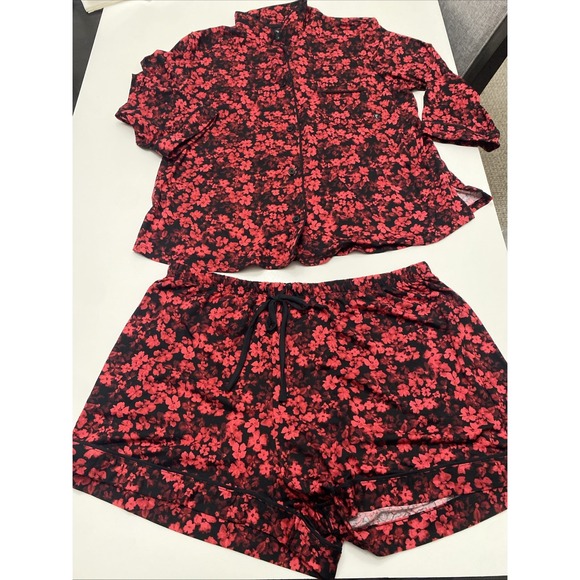 Vera Wang Other - Vera Wang 2 piece womens xl Pj Soft Polyester 3/4 Sleeve Red Floral          791